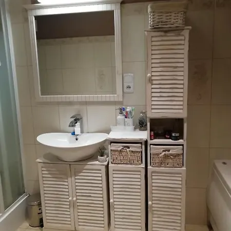 Appartement Apartament Za Mostkiem U Podnoza Gory Parkowej *